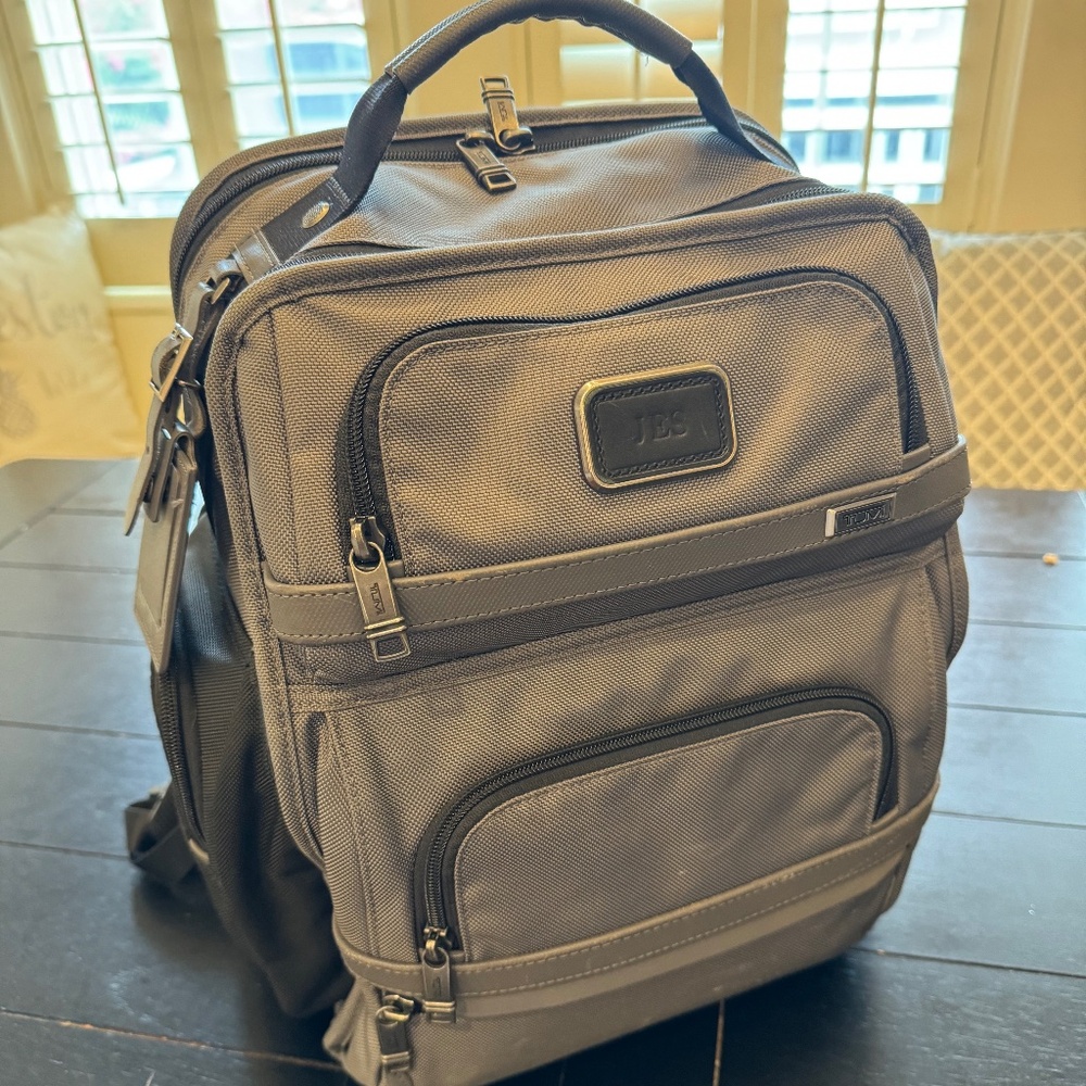 Tumi Alpha 3 Brief Pack Grey/Black